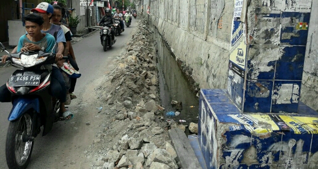 Proyek Jalan Marunda Mangkrak, Warga Sebut Gagal Proyek Jalan Marunda Mangkrak, Warga Sebut Gagal