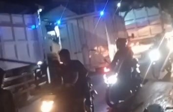 Kecelakaan Truk Tambang di Cibadak Ciampea Bogor, Lalu Lintas Lumpuh Total Kecelakaan Truk Tambang di Cibadak Ciampea Bogor, Lalu Lintas Lumpuh Total