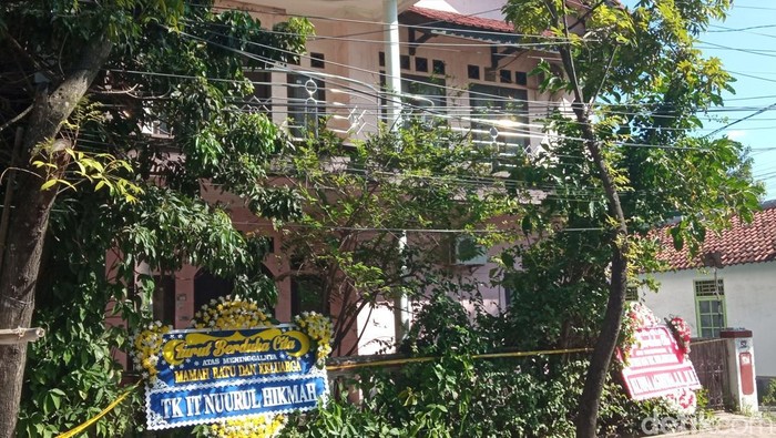 Awal Mula Temuan Sekeluarga Dikubur di Indramayu: Gundukan Tanah Bau Busuk Awal Mula Temuan Sekeluarga Dikubur di Indramayu: Gundukan Tanah Bau Busuk