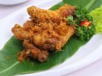 Resep Ayam Goreng Lengkuas untuk Bekal Kerja Suami Resep Ayam Goreng Lengkuas untuk Bekal Kerja Suami