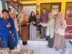 Produk UMKM Ubi Cilembu Sumedang Jadi Dunia, Deden: Dapat Hibah Kemendikbudristek Melalui DTRPM Produk UMKM Ubi Cilembu Sumedang Jadi Dunia, Deden: Dapat Hibah Kemendikbudristek Melalui DTRPM