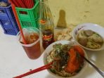 Rekomendasi Kuliner Kaki Lima Legendaris di Jakarta Selatan, Mulai dari Mie Ayam hingga Soto Jakarta Rekomendasi Kuliner Kaki Lima Legendaris di Jakarta Selatan, Mulai dari Mie Ayam hingga Soto Jakarta