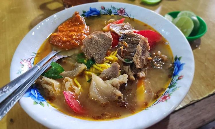 Rekomendasi Kuliner Kaki Lima Legendaris Jakarta Barat, Mulai Sayur Asam Betawi hingga Soto Mie Rekomendasi Kuliner Kaki Lima Legendaris Jakarta Barat, Mulai Sayur Asam Betawi hingga Soto Mie