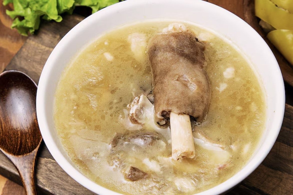 10 Tempat Sop Buntut Enak di Surabaya yang Wajib Dikunjungi 10 Tempat Sop Buntut Enak di Surabaya yang Wajib Dikunjungi