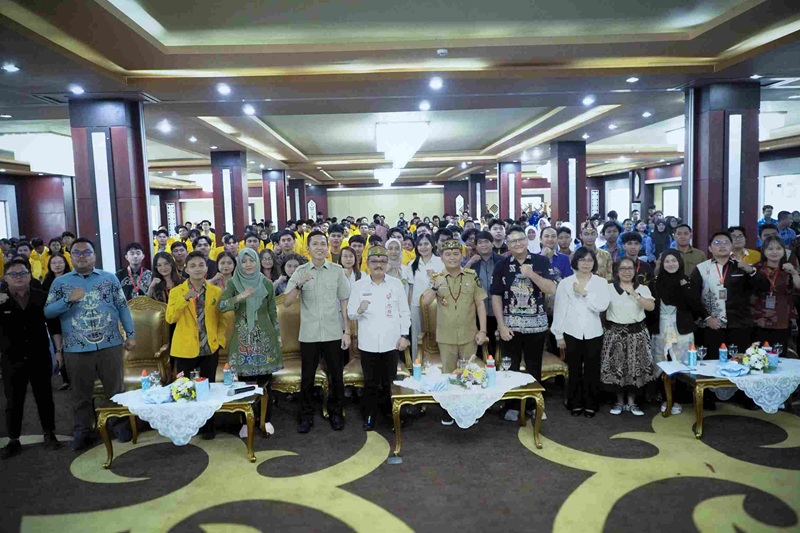 Gubernur Agustiar Dorong Mahasiswa Informatika UPR Jadi Agen Inovasi Digital Gubernur Agustiar Dorong Mahasiswa Informatika UPR Jadi Agen Inovasi Digital