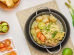 Resep Soto Mie Bogor Kuah Bening Segar dan Gurih dengan Risol Bihun Resep Soto Mie Bogor Kuah Bening Segar dan Gurih dengan Risol Bihun