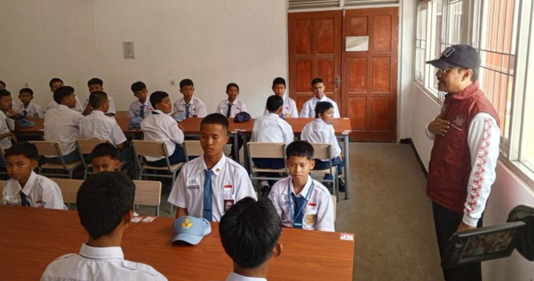 35 Siswa Sekolah Rakyat Bakal Dapat Beasiswa Kuliah 35 Siswa Sekolah Rakyat Bakal Dapat Beasiswa Kuliah