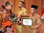 Penghargaan ‘Asia Best Innovative Leader 2025’ untuk Nuzul Rachdy Kuningan Penghargaan ‘Asia Best Innovative Leader 2025’ untuk Nuzul Rachdy Kuningan
