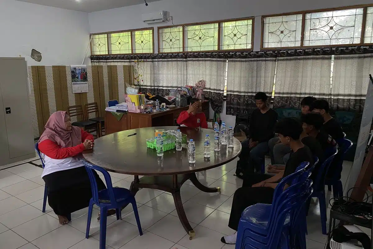 Video Viral Siswa SMA Losarang, Adik Kelas Diduga Jadi Korban Bullying Video Viral Siswa SMA Losarang, Adik Kelas Diduga Jadi Korban Bullying