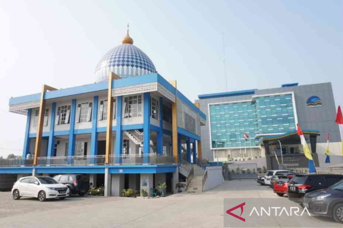 Bupati Bekasi Lepaskan AZ dari Jabatan Direktur Perumda Tirta Bhagasasi Bupati Bekasi Lepaskan AZ dari Jabatan Direktur Perumda Tirta Bhagasasi