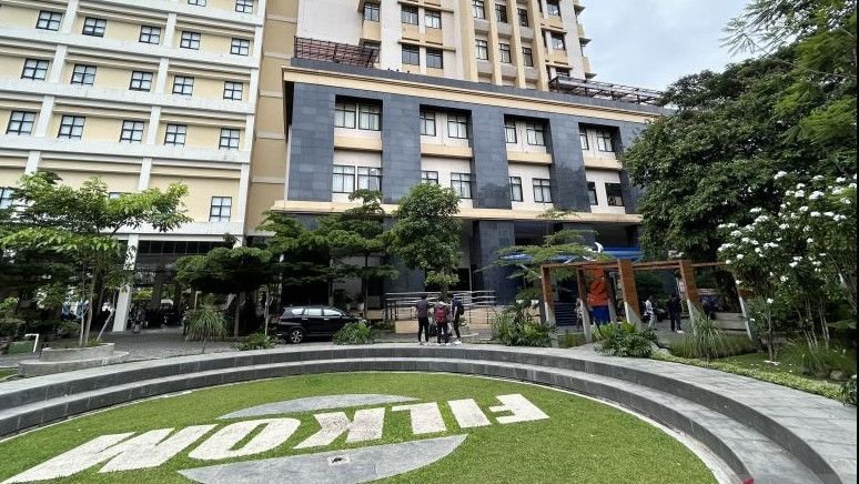 Kronologi Mahasiswi Universitas Pakuan Bogor Jatuh dari Lantai 3 Kronologi Mahasiswi Universitas Pakuan Bogor Jatuh dari Lantai 3