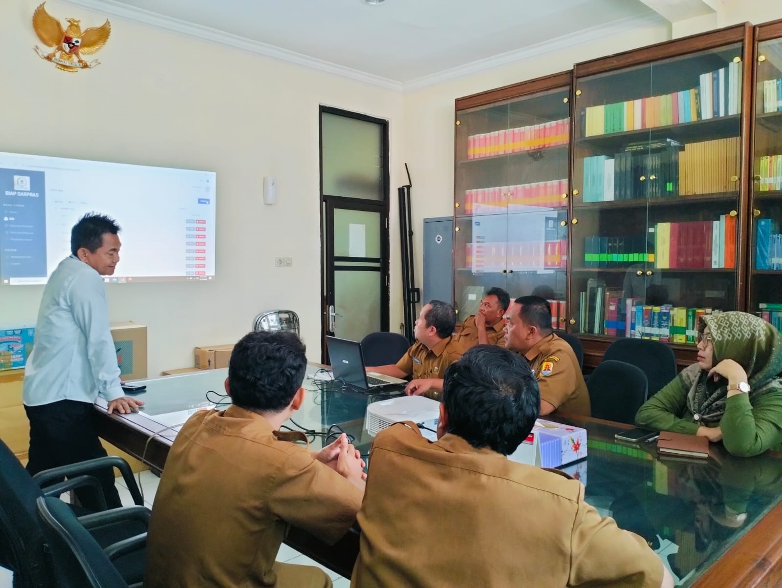 UCIC Cirebon Luncurkan Aplikasi Si-Masjid, Digitalisasi Keuangan Masjid At-Ta’awun Tingkatkan Transparansi UCIC Cirebon Luncurkan Aplikasi Si-Masjid, Digitalisasi Keuangan Masjid At-Ta’awun Tingkatkan Transparansi