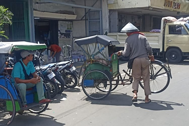 Becak, Dari Raja Jalanan Jadi Penjaga Tradisi Kota Bogor Becak, Dari Raja Jalanan Jadi Penjaga Tradisi Kota Bogor