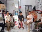 Shuttle Bandel di Jatinangor Sumedang Ancam Keselamatan Pengendara dan Pejalan Kaki Shuttle Bandel di Jatinangor Sumedang Ancam Keselamatan Pengendara dan Pejalan Kaki