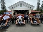Senyum Bahagia 100 Mamang Becak Indramayu Dapat Becak Listrik dari Prabowo Senyum Bahagia 100 Mamang Becak Indramayu Dapat Becak Listrik dari Prabowo