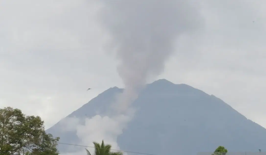 Gunung Semeru hari ini alami 45 gempa erupsi selama enam jam Gunung Semeru hari ini alami 45 gempa erupsi selama enam jam