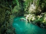 Green Canyon Karawang: Menjelajahi Aliran Sungai Jernih Yang Diapit Tebing Dan Pepohonan Rindang Green Canyon Karawang: Menjelajahi Aliran Sungai Jernih Yang Diapit Tebing Dan Pepohonan Rindang