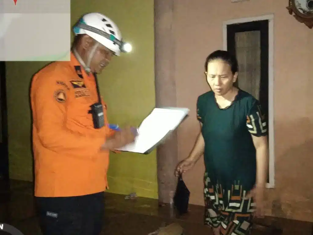 Tiga Desa di Garut Terendam Banjir, Saluran Air Kewalahan Hadapi Hujan Lebat Tiga Desa di Garut Terendam Banjir, Saluran Air Kewalahan Hadapi Hujan Lebat