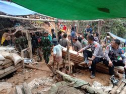 Polres Tasikmalaya Tutup Tambang Emas Ilegal, Warga Kekhawatiran PHK Polres Tasikmalaya Tutup Tambang Emas Ilegal, Warga Kekhawatiran PHK