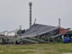 Panggung untuk HUT Desa Cilebut Barat Bogor Roboh Akibat Angin Kencang Panggung untuk HUT Desa Cilebut Barat Bogor Roboh Akibat Angin Kencang