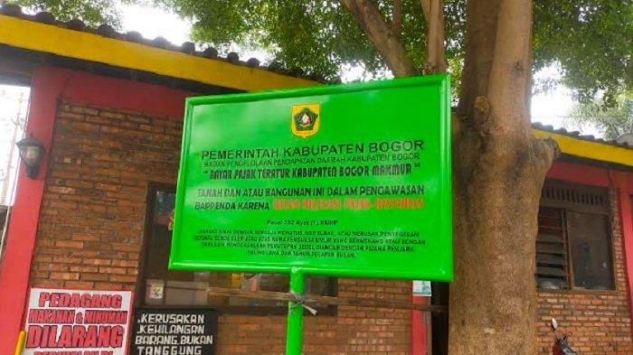 Bapenda Bogor Pasang Plang Peringatan di 12 Objek Pajak Tunggakan Rp 1,13 Miliar Bapenda Bogor Pasang Plang Peringatan di 12 Objek Pajak Tunggakan Rp 1,13 Miliar