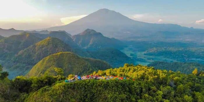 Libur Akhir Pekan: Keindahan Alam Bukit Sanghyangdora di Majalengka Libur Akhir Pekan: Keindahan Alam Bukit Sanghyangdora di Majalengka