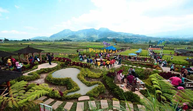 Wisata curug Sumedang, sempurna untuk acara basah-basahan Wisata curug Sumedang, sempurna untuk acara basah-basahan