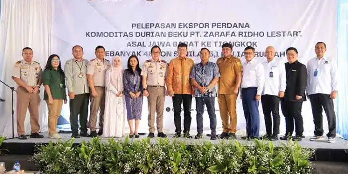 Bogor Tembus China: Bupati Bogor Lepas Ekspor Perdana 48 Ton Durian Beku Bogor Tembus China: Bupati Bogor Lepas Ekspor Perdana 48 Ton Durian Beku