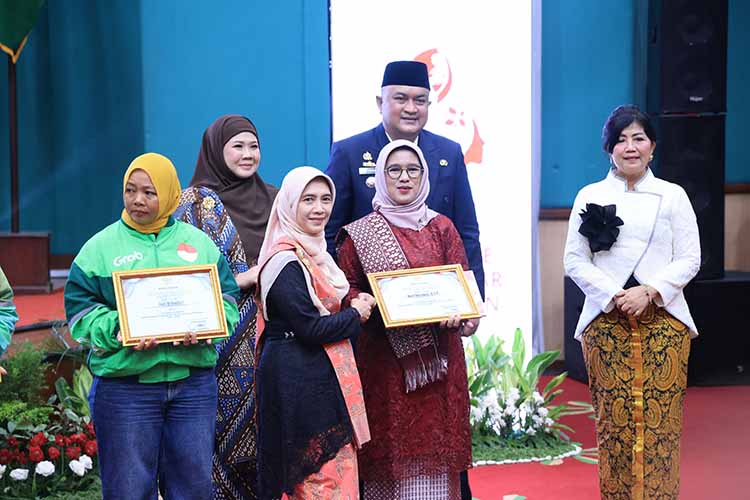 Eva Rudy Susmanto: Hari Ibu Momentum Perkuat Peran Perempuan Eva Rudy Susmanto: Hari Ibu Momentum Perkuat Peran Perempuan