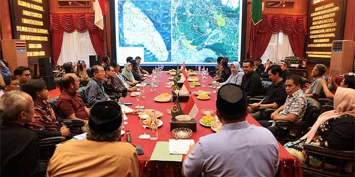 Bupati Bogor Targetkan Pembangunan Hutan Kota di Setiap Kecamatan, Libatkan Swasta dan Masyarakat Bupati Bogor Targetkan Pembangunan Hutan Kota di Setiap Kecamatan, Libatkan Swasta dan Masyarakat