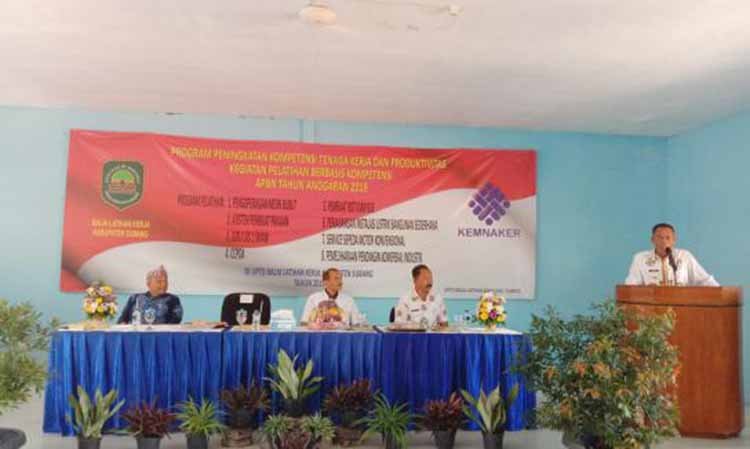 Rekrutmen Tenaga Kerja Subang: Satu Pintu Berbasis Kompetensi Rekrutmen Tenaga Kerja Subang: Satu Pintu Berbasis Kompetensi