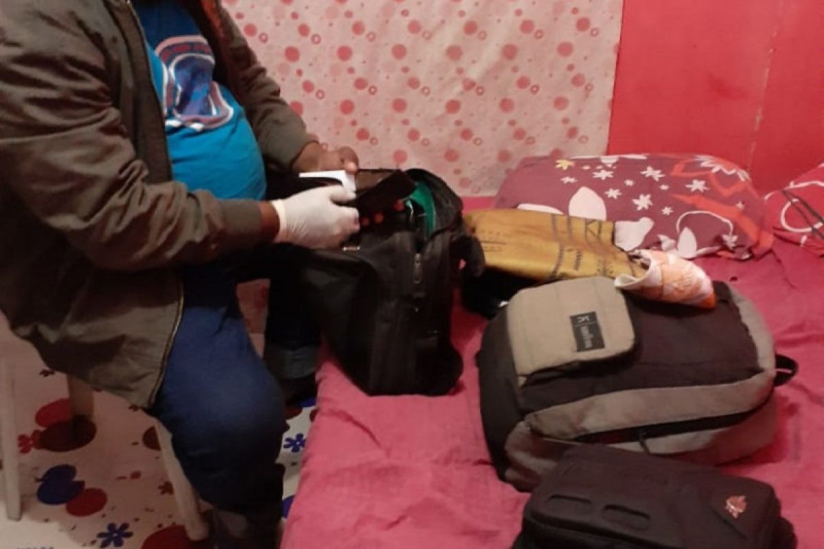 Pria Indramayu Ditemukan Tewas di Depan Kamar Mandi Minimarket Pria Indramayu Ditemukan Tewas di Depan Kamar Mandi Minimarket