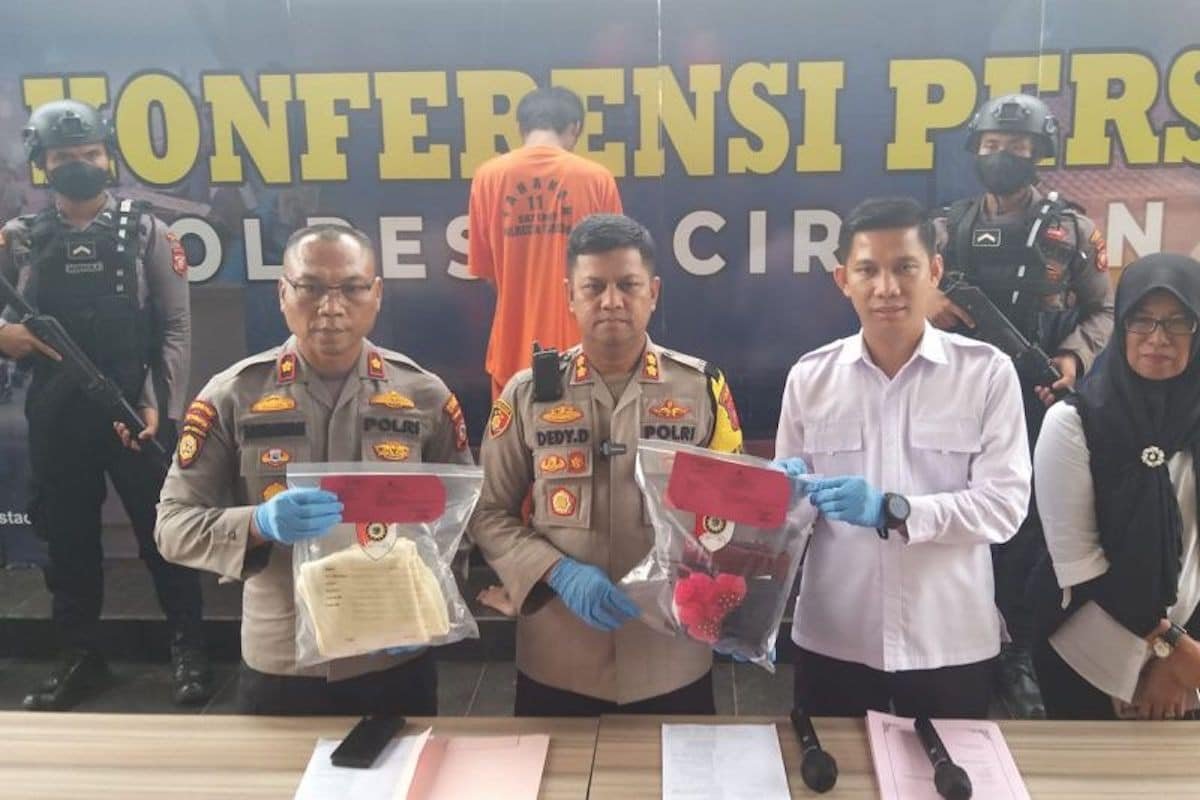 Drama Penganiayaan Bayi di Tasikmalaya Terungkap, Pelaku Ternyata Ibu Kandung Drama Penganiayaan Bayi di Tasikmalaya Terungkap, Pelaku Ternyata Ibu Kandung