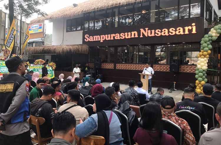 Warung Bakakak Sampurasun Nusasari Resmi Dibuka di Lembang, Jadi Magnet Kuliner KBB Warung Bakakak Sampurasun Nusasari Resmi Dibuka di Lembang, Jadi Magnet Kuliner KBB
