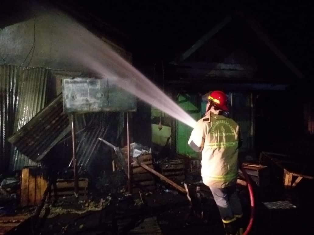 Kios di Pasar Ciseng Bogor Terbakar Akibat Konsleting Listrik Kios di Pasar Ciseng Bogor Terbakar Akibat Konsleting Listrik