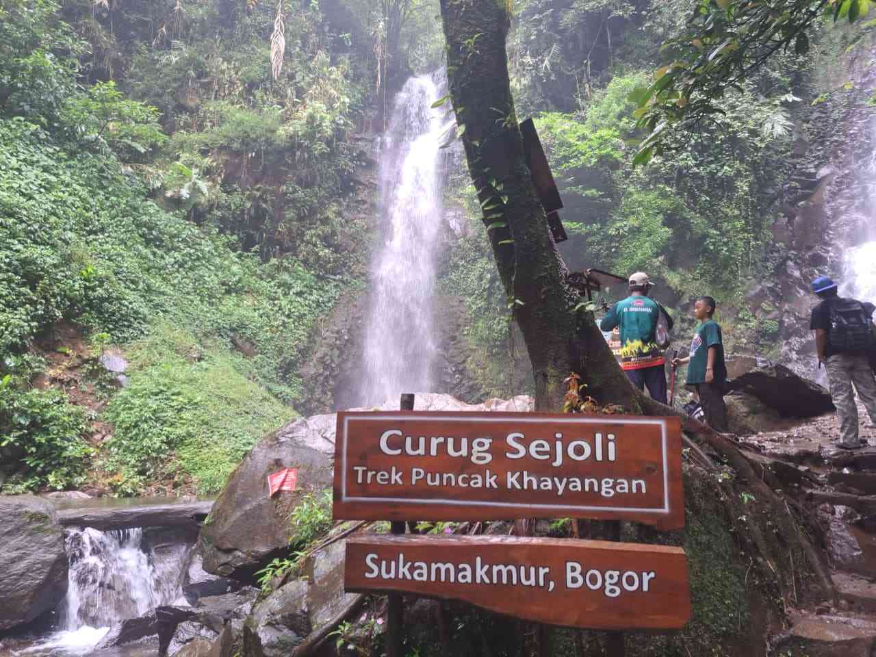 Panduan Hiking ke Puncak Khayangan Bogor Timur Panduan Hiking ke Puncak Khayangan Bogor Timur
