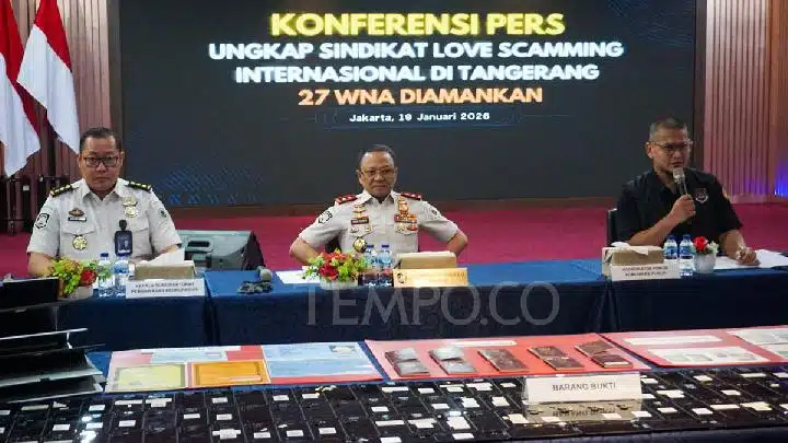 Jaringan penipuan cinta Tangerang didanai Tiongkok Jaringan penipuan cinta Tangerang didanai Tiongkok