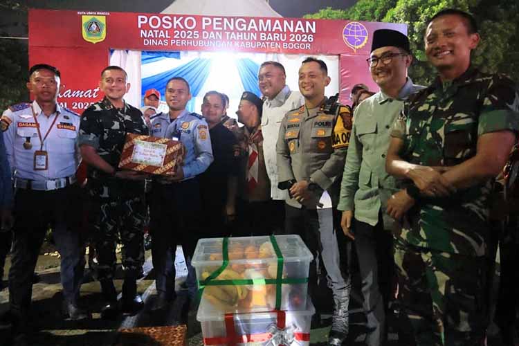 Bupati Bogor Pantau Pengamanan Malam Tahun Baru 2026 Bupati Bogor Pantau Pengamanan Malam Tahun Baru 2026