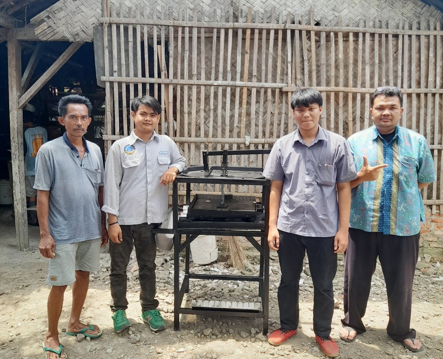 Dosen Polindra Ciptakan Dataset Bahasa Indonesia untuk Sistem Jawab Pertanyaan Berbasis Knowledge Graph Dosen Polindra Ciptakan Dataset Bahasa Indonesia untuk Sistem Jawab Pertanyaan Berbasis Knowledge Graph