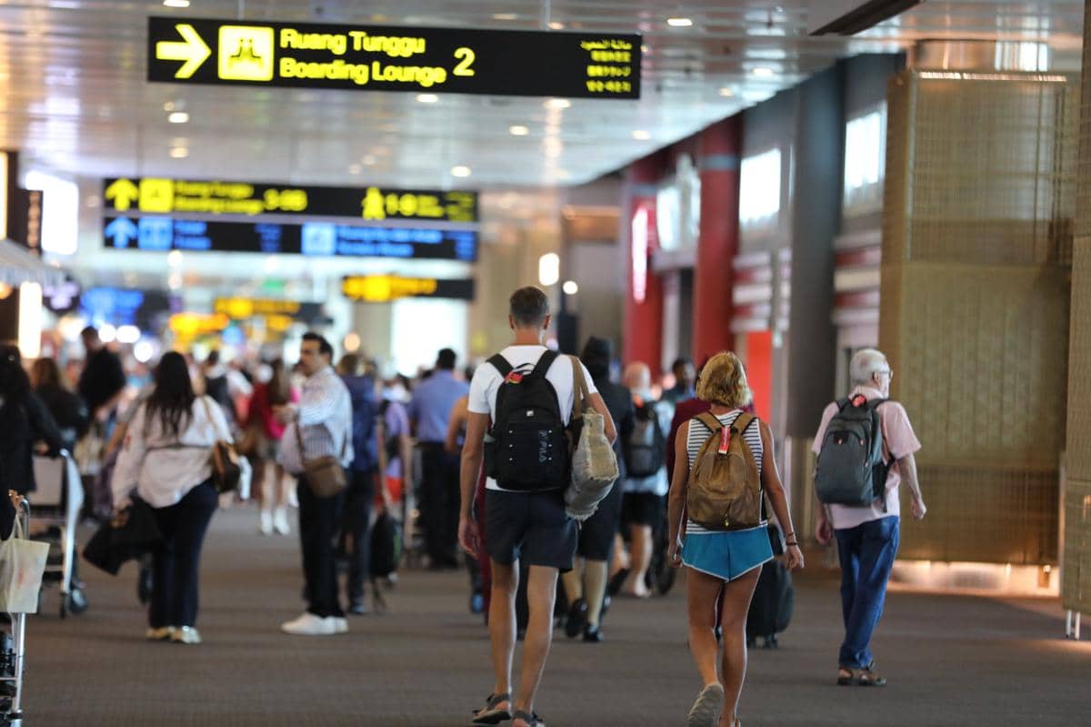 DPR Minta Kemenhub Beri Diskon Tiket Pesawat Lebaran 20 Persen DPR Minta Kemenhub Beri Diskon Tiket Pesawat Lebaran 20 Persen