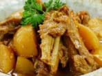 Menu rumahan spesial: semur ayam kentang kuah melimpah khas Surabaya, resep lezat dan mudah Menu rumahan spesial: semur ayam kentang kuah melimpah khas Surabaya, resep lezat dan mudah