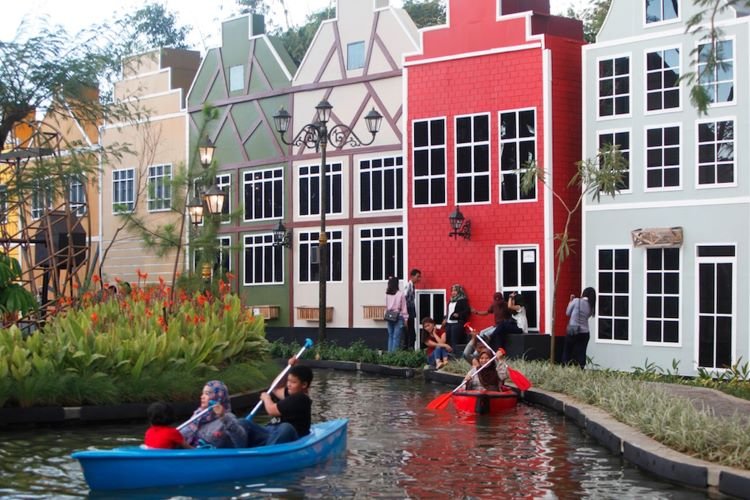 Devoyage Bogor: Tempat Wisata Keluarga di Bogor yang Instagramable Devoyage Bogor: Tempat Wisata Keluarga di Bogor yang Instagramable