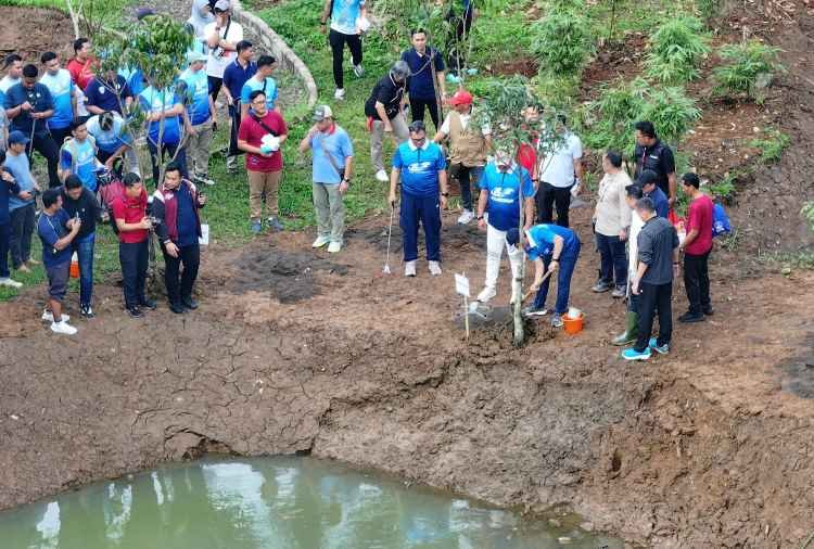 Sinergi Pusat-Daerah: Bupati & Menteri LH Hijaukan Bogor