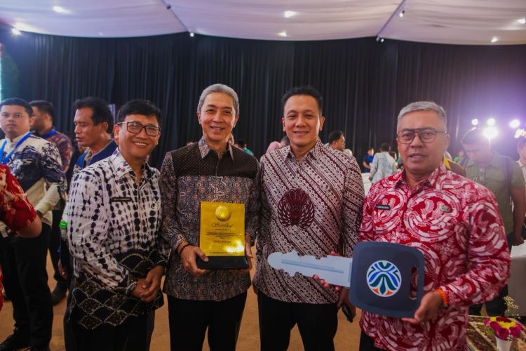 Kota Bogor Raih Predikat ‘Kota Menuju Bersih’ dari KLH Kota Bogor Raih Predikat ‘Kota Menuju Bersih’ dari KLH