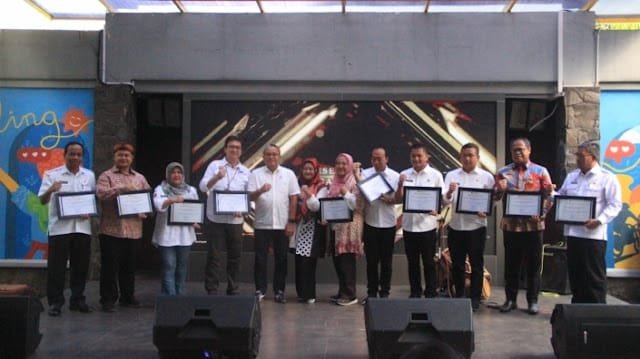 Menyaksikan Nadran: Filosofi, Sejarah, dan Ritual Suci Cirebon Menyaksikan Nadran: Filosofi, Sejarah, dan Ritual Suci Cirebon