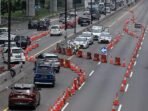 Jasamarga Terapkan Contraflow di Jalan Tol Jakarta-Cikampek Jasamarga Terapkan Contraflow di Jalan Tol Jakarta-Cikampek