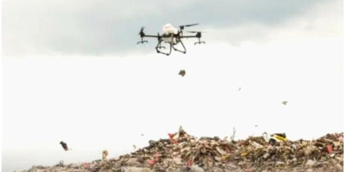 Simulasi Pengurangan Bau TPA Purwakarta dengan Drone Simulasi Pengurangan Bau TPA Purwakarta dengan Drone