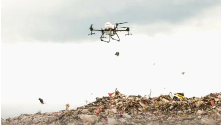Simulasi Pengurangan Bau TPA Purwakarta dengan Drone Simulasi Pengurangan Bau TPA Purwakarta dengan Drone