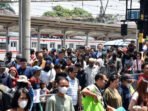 Kepadatan Stasiun Bogor di Hari Pertama Kerja Pasca-Lebaran Kepadatan Stasiun Bogor di Hari Pertama Kerja Pasca-Lebaran