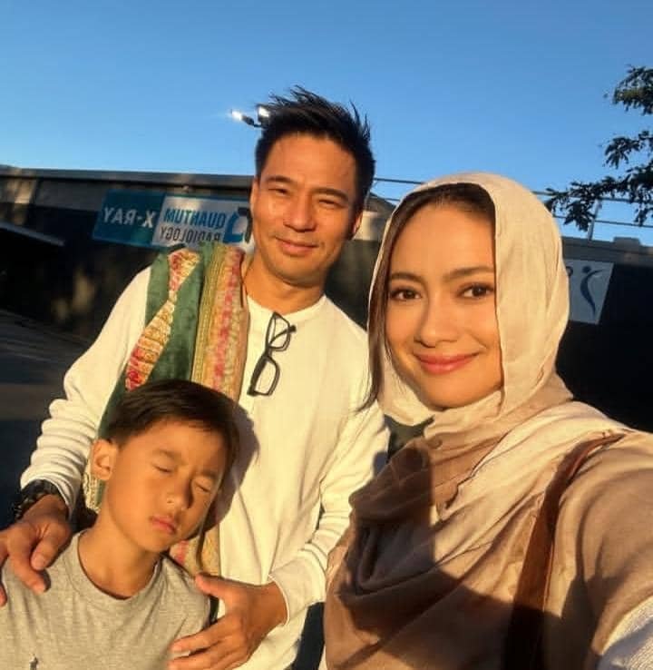 9 Potret Lebaran Rini Yulianti 2026 di Sydney, Salat Ied Duluan 9 Potret Lebaran Rini Yulianti 2026 di Sydney, Salat Ied Duluan